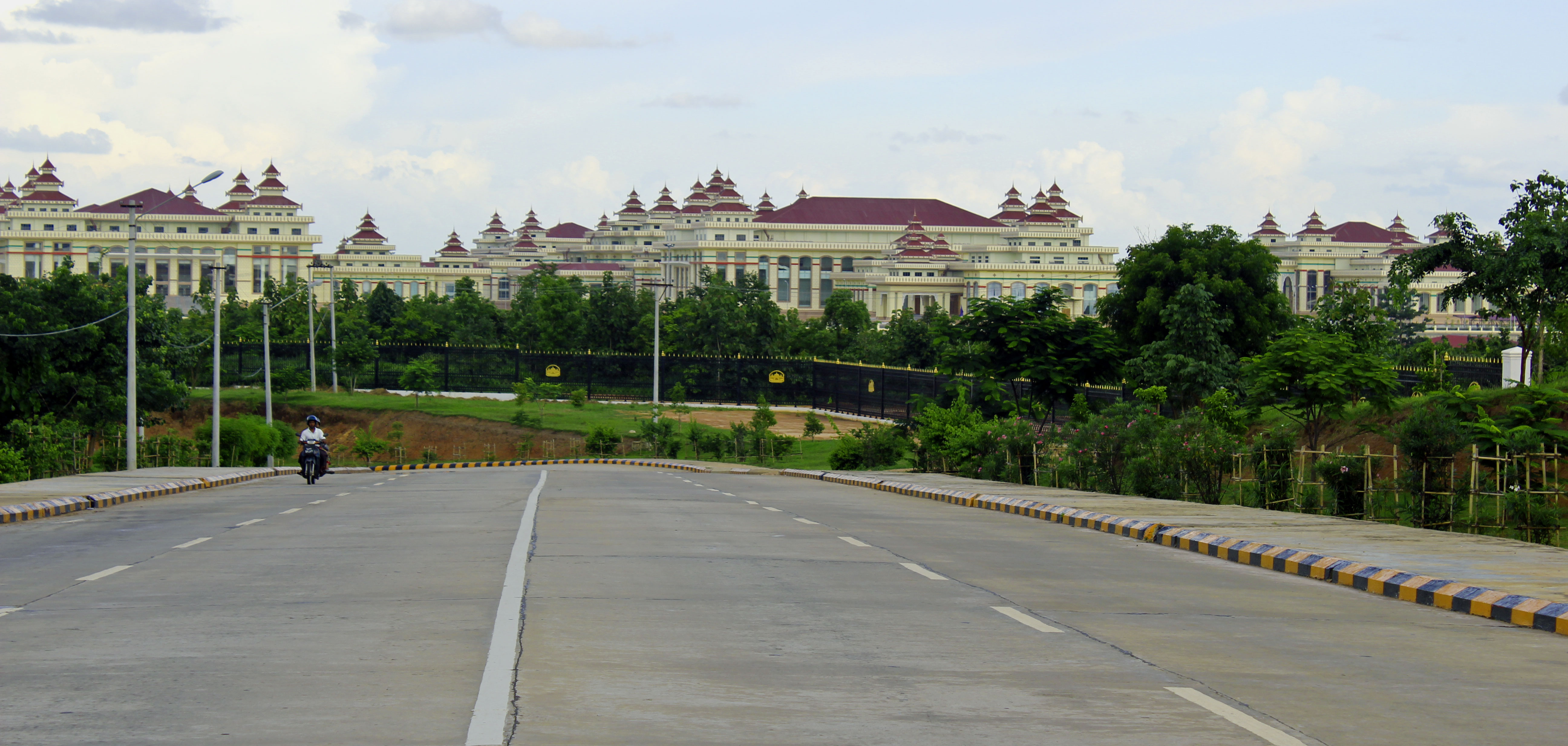 Naypyidaw, the ghost town