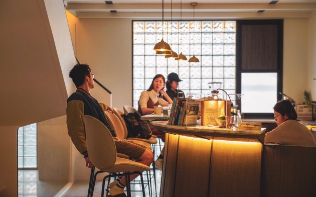 Facetune_27-02-2019-00-16-10